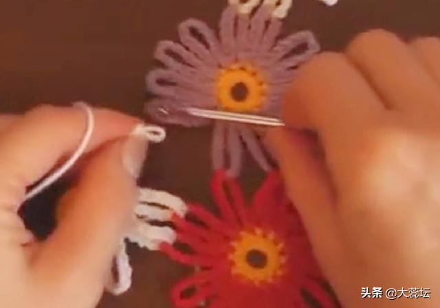 花边毛毯的钩编视频教程,凤凰毛毯的钩编花样教程