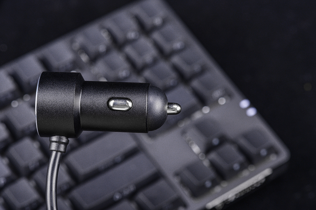 车载点烟插头改usb,倍思一拖三车载点烟器