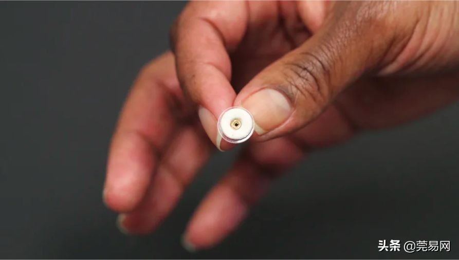 再见了大别山王宏伟原唱,再见了相互嫌弃的老同学