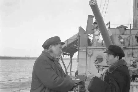 起床号演唱,起床号集结号冲锋号