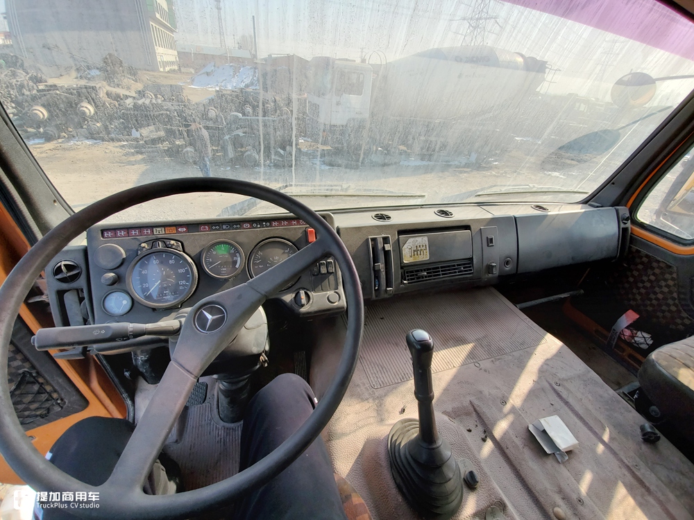 当年国家建设的主力军，排量达惊人的18升，实拍奔驰NG4850大件车