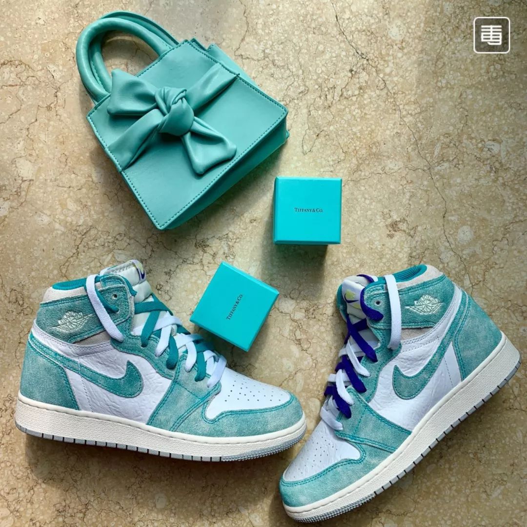 yeezy马上要出的鞋,yeezy纯白出新款