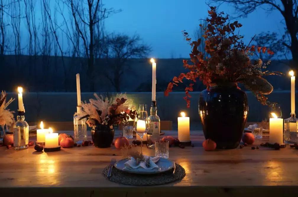 把泳池搬进沙漠，圈黄河做庭院，一个男人的西部世界，可以有多野