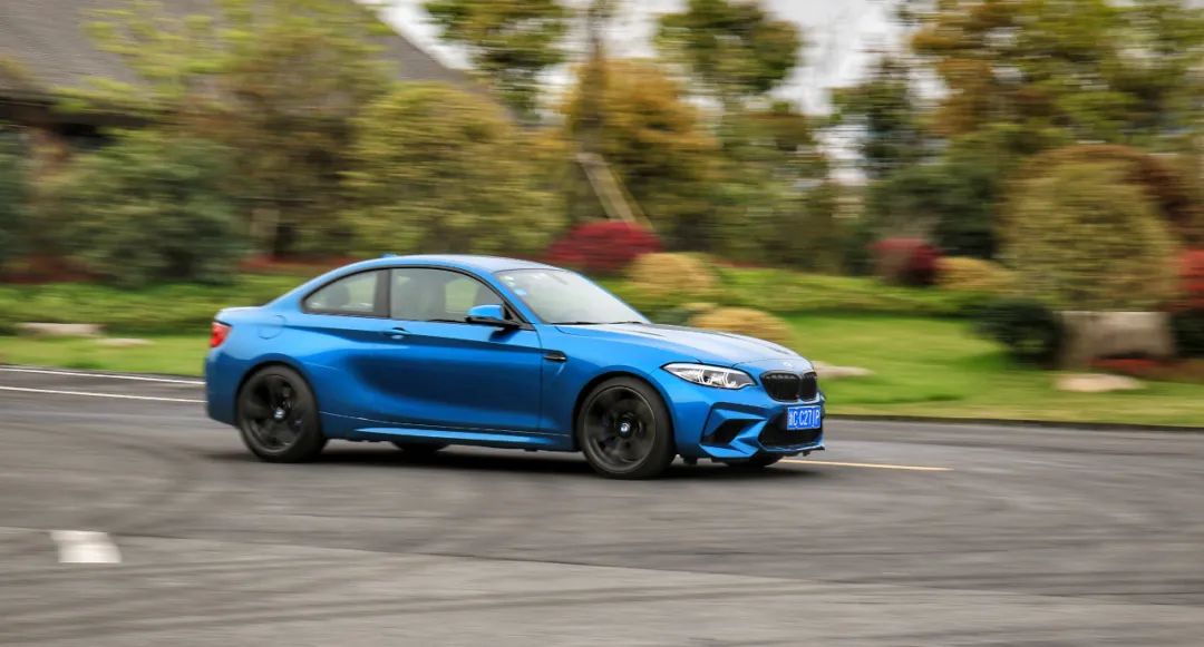 溜溜哥刚买新车,溜溜哥刚买回来要干什么