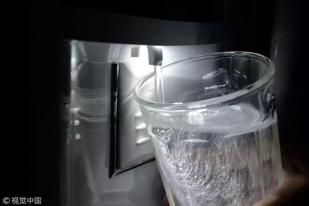 饮水机桶脏了怎么清洗才能干净,喝水的饮水机用什么洗最干净