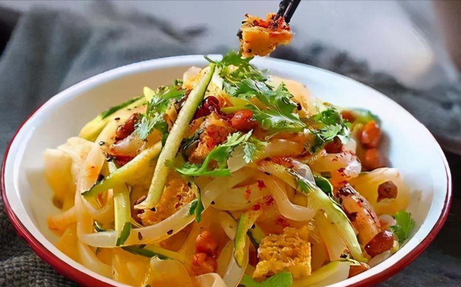 大热天一定要试试这个爽口小凉菜,夏季天热10道凉拌菜餐桌上