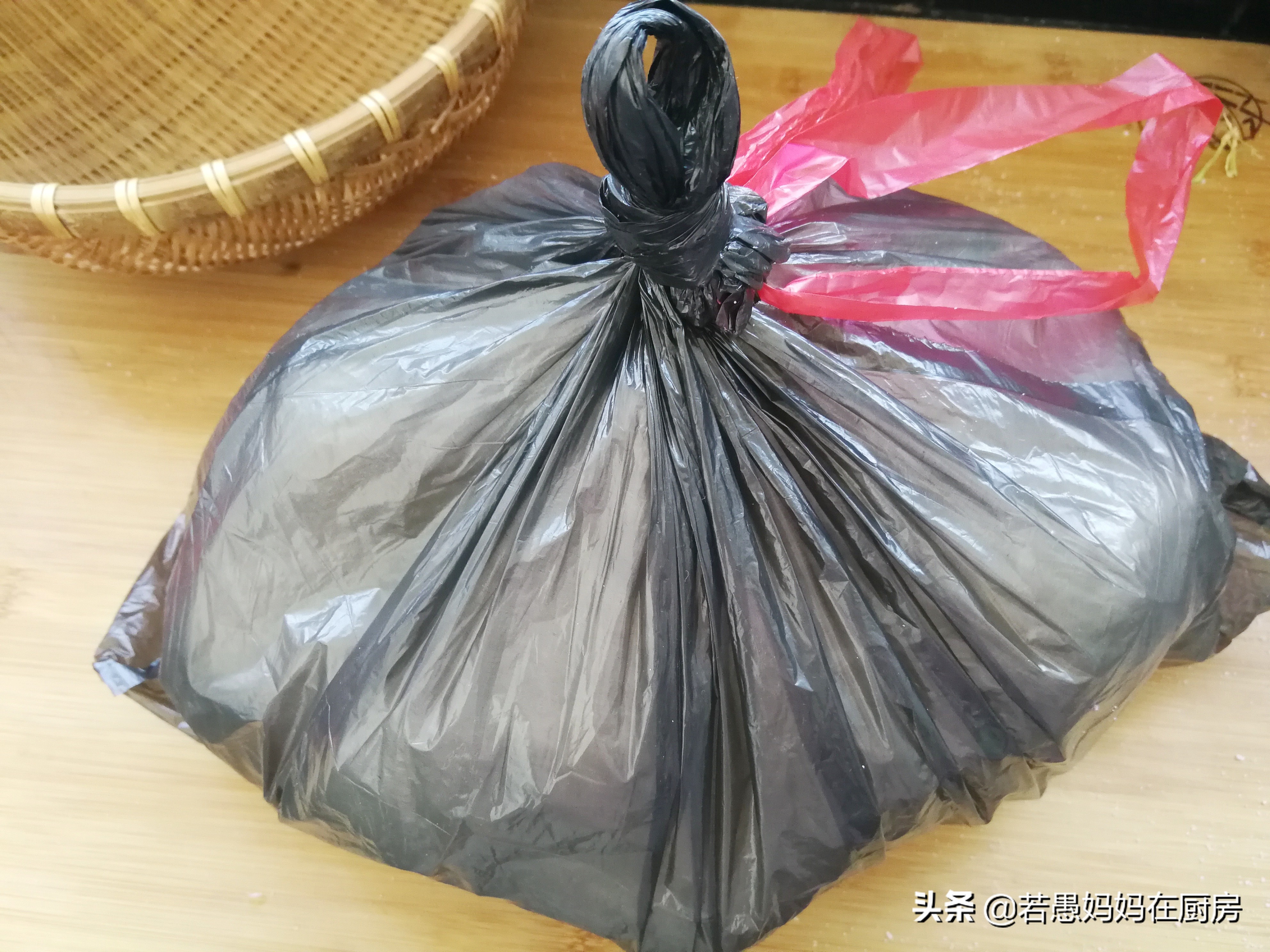 怎样腌咸鸭蛋好吃又冒油,怎么腌制咸鸭蛋好吃又流油