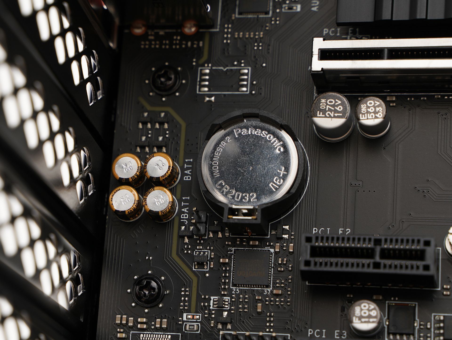 微星宙斯盾z5值不值得买,微星宙斯盾z5支持风扇