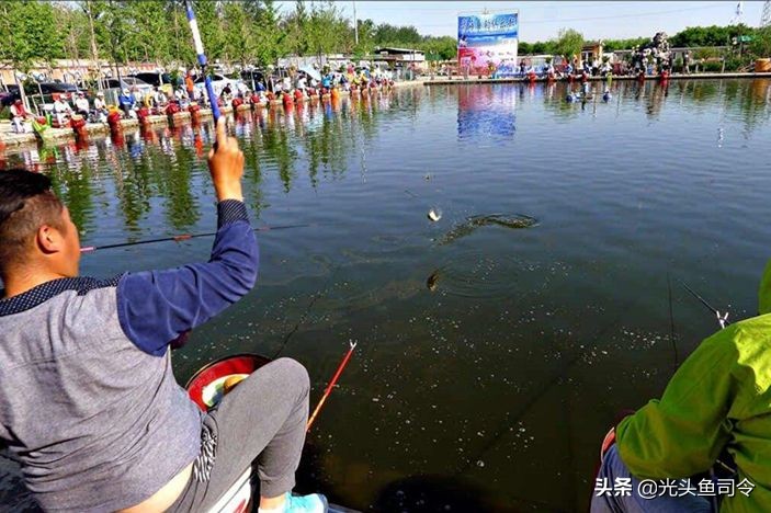 一根鱼竿上千,鱼漂上百,钓鱼消费几百到几万,为什么会这样?