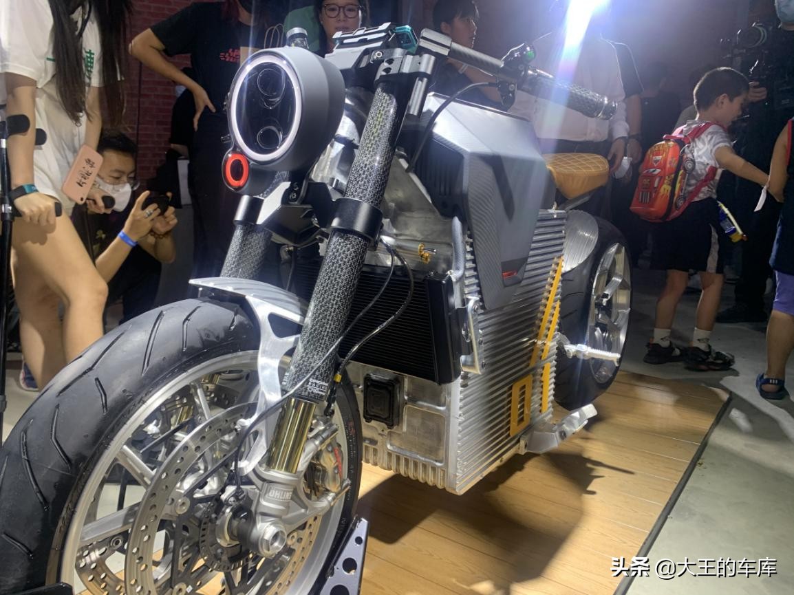 达芬骑dc100工厂在哪里,达芬骑dc100机车视频素材