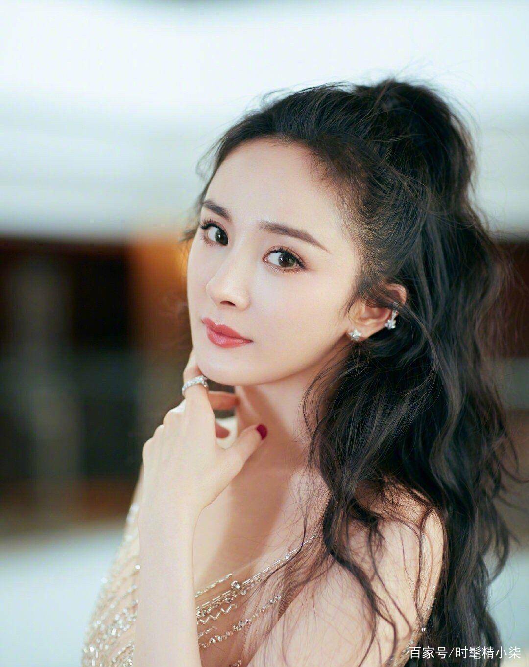 头发少扎高马尾显发量多还是少,扎高马尾发尾稀疏怎么办