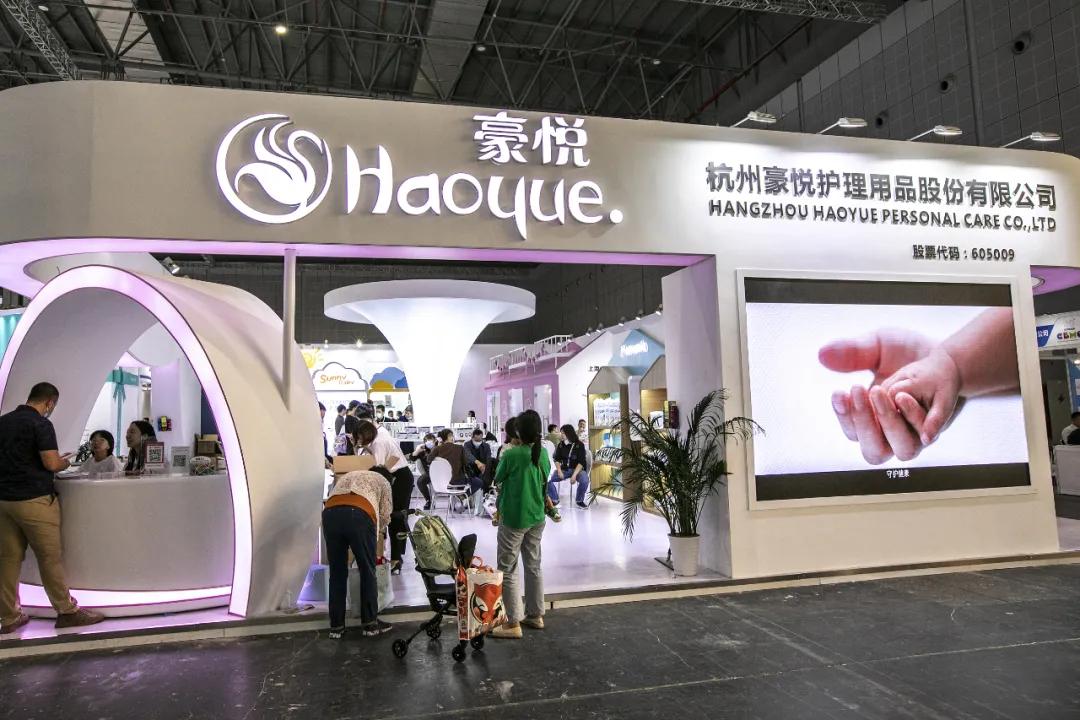 代工纸尿裤也能赚大钱！借微商成长，这个老板身家60亿