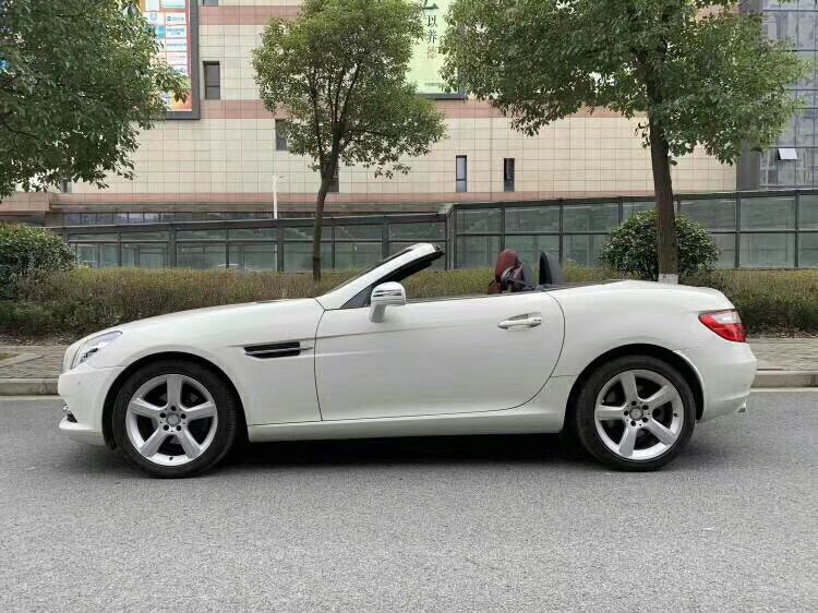 奔驰slk敞篷跑车2011年多少钱,2012年进口奔驰slk200硬顶敞篷跑车