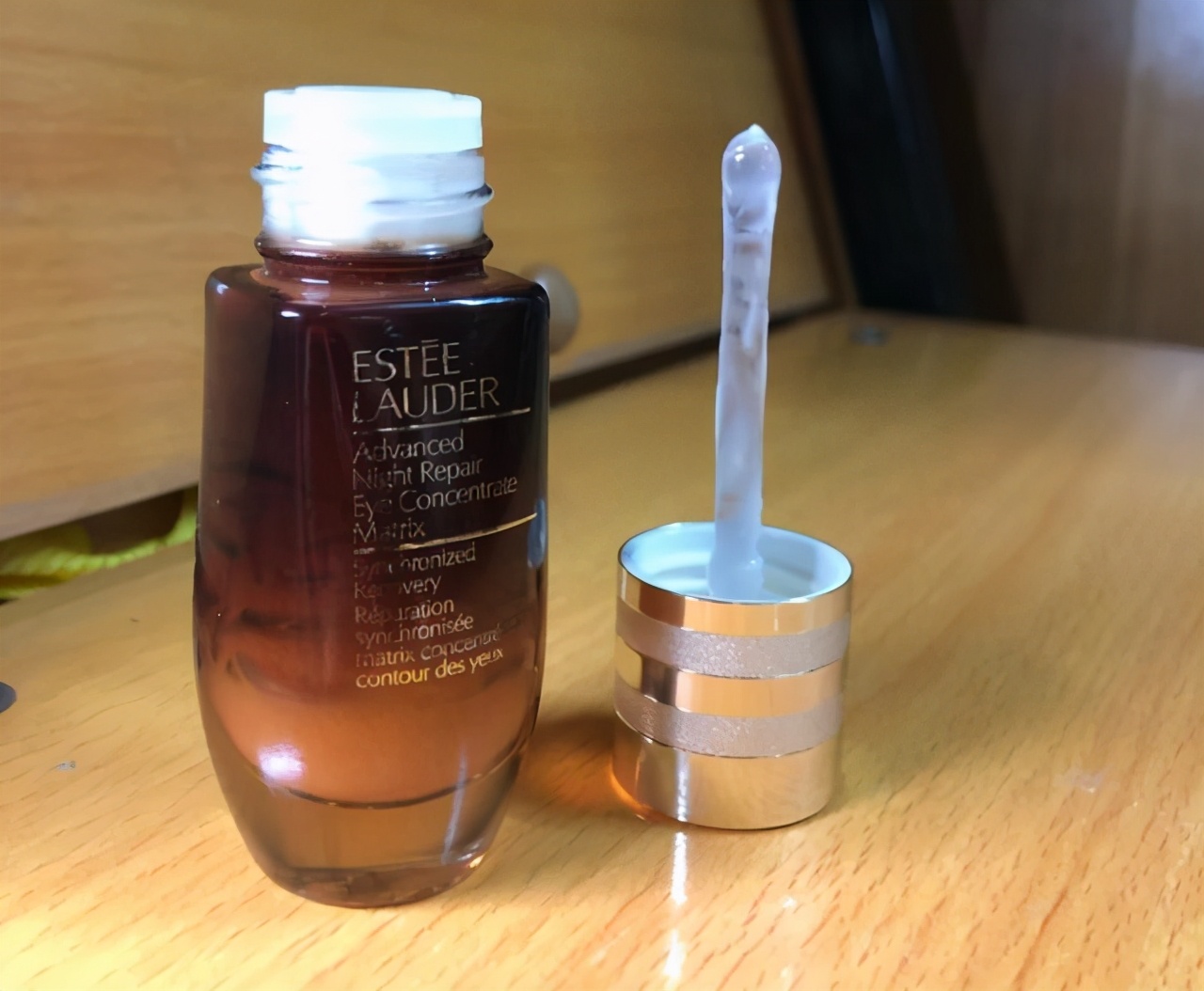 眼部精华和眼部眼霜有什么区别,眼精华排名十大公认好用的眼霜