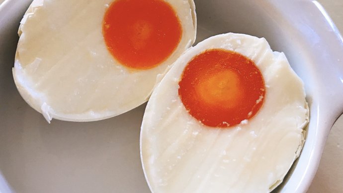 腌鸭蛋怎么腌才能流油,腌鸭蛋腌好了怎么处理让它不再咸