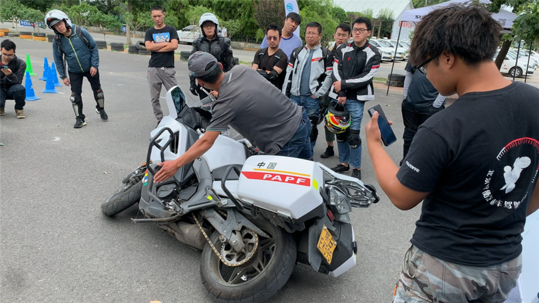 200公斤的摩托车算不算重,200多斤摩托车一般能驾驭么