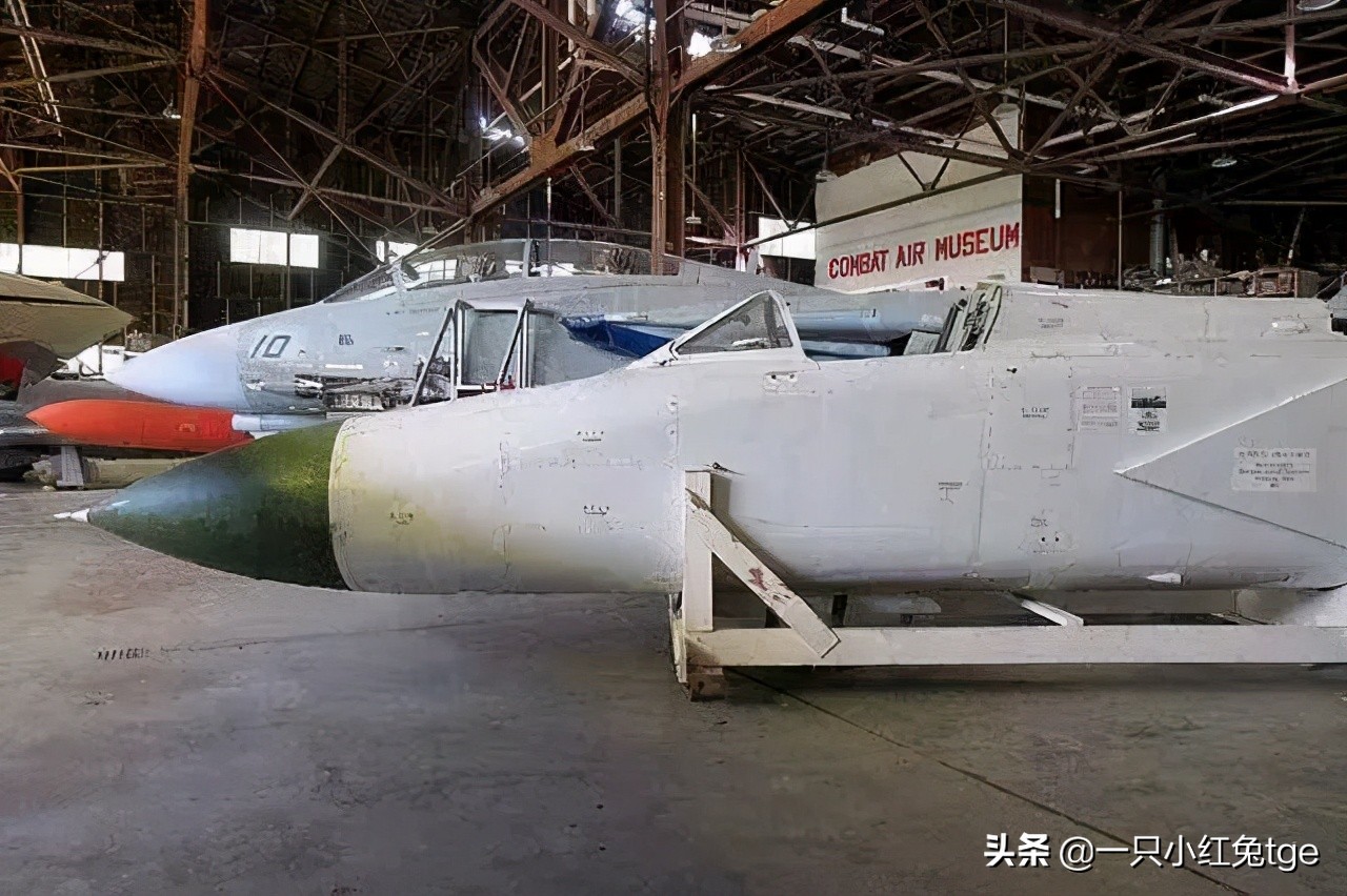 缇庡啗绌哄啗瑁呭澶у叏,閭ｄ簺骞村厰瀛愭悶鍒扮殑瑁呭