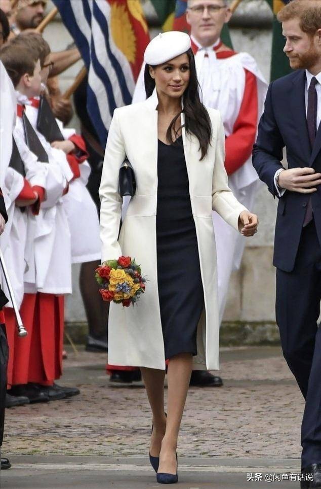 梅根离开王室后的穿搭,梅根重回白金汉宫