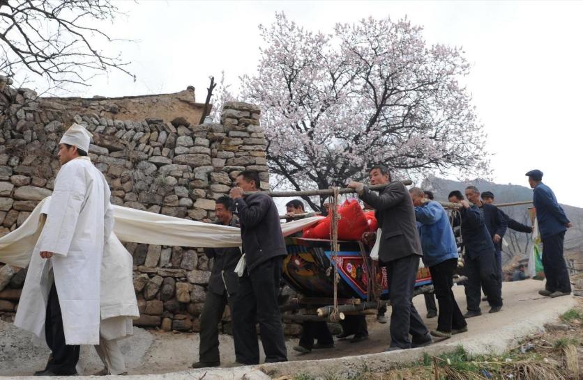 古代的送葬方法,古代人送葬有什么讲究