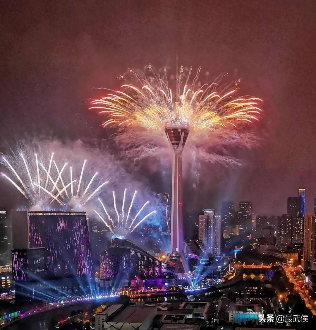 成都首条夜环线,太太太太好玩了!