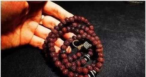 金刚菩提手串和佛珠的区别,金刚菩提手串原籽好还是藏式好