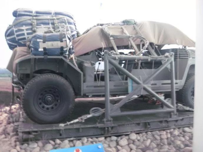 驰骋天地的空降兵“万能战车”，竟然源于另一款经典装备