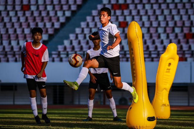 比肩梅罗的中国球员,比肩梅西的中国球员