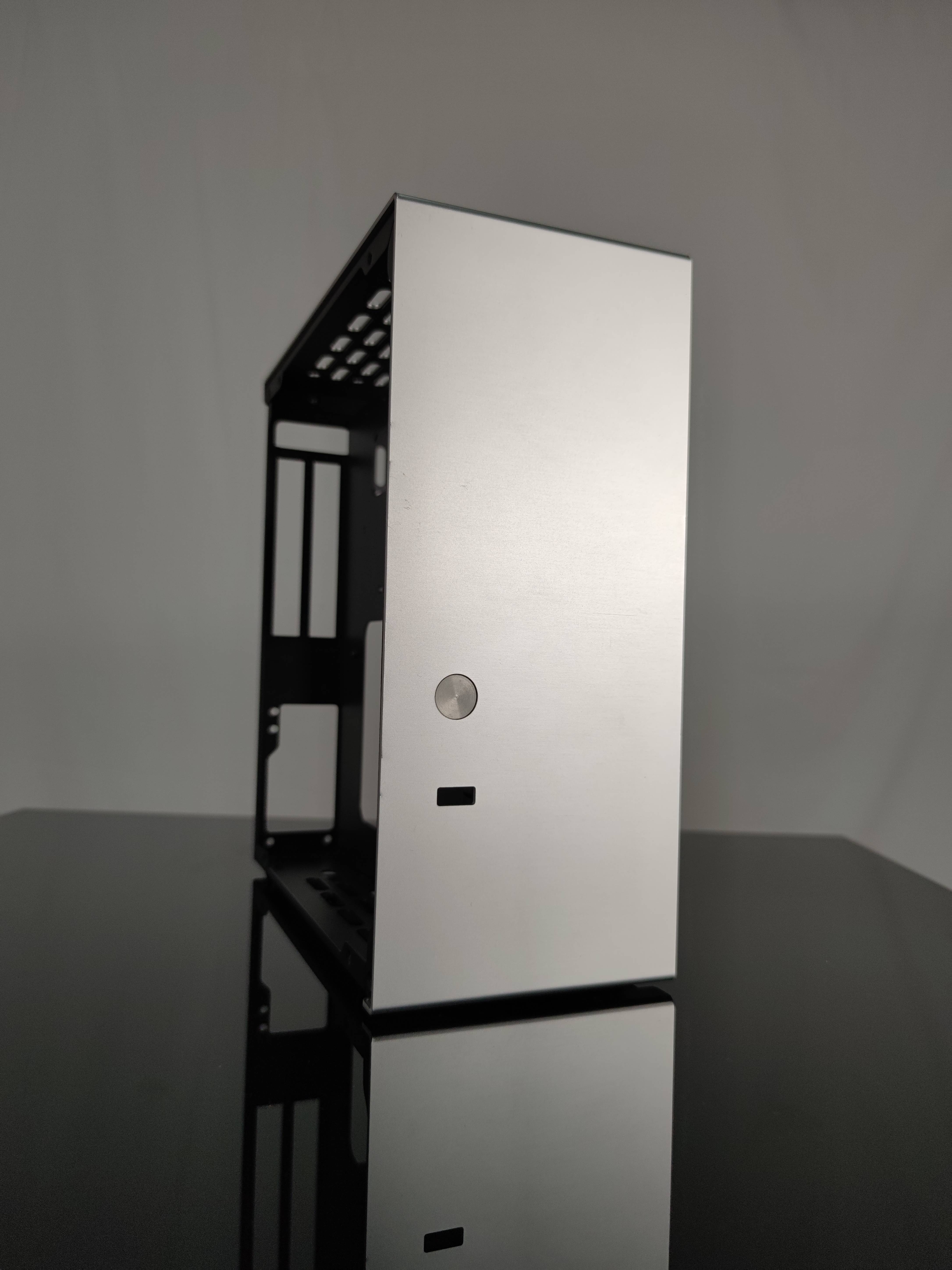 动力火车风大师机箱组装详细教程,动力火车雷霆机箱硬盘安装