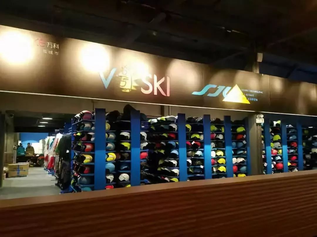 北京最近周边景色最好看的滑雪场,目前北京规模最大的滑雪场是哪个