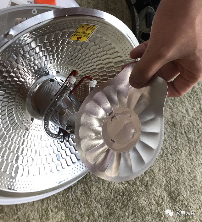 油汀跟踢脚线取暖器用电实测,小太阳取暖器实验