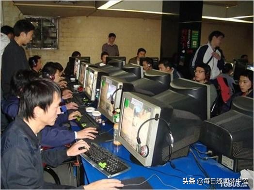 以前比较流行的枪战网游,枪战游戏为什么总是输