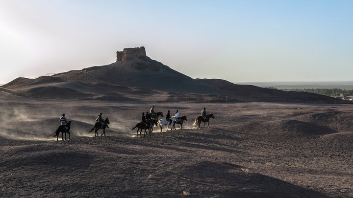 余秋雨出走十五年摘抄,余秋雨40岁离职