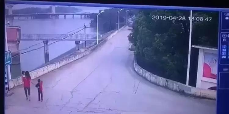 蔡少芬婆婆和妈妈婆媳不和,蔡少芬婚姻中最大的危机