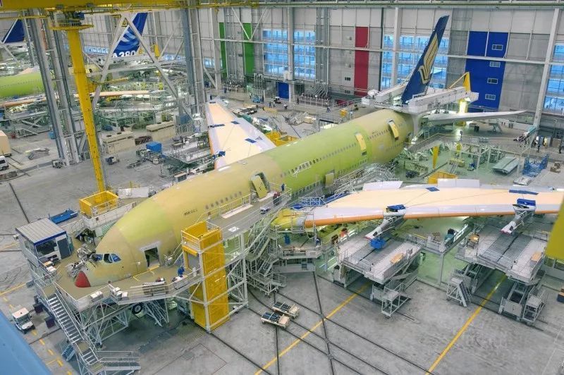 法国比利牛斯山麓的城市,法国城市名称及地理位置