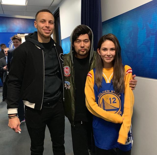 韩雪超美国米球衣写真出炉!还有这些女神酷爱穿球衣出境!