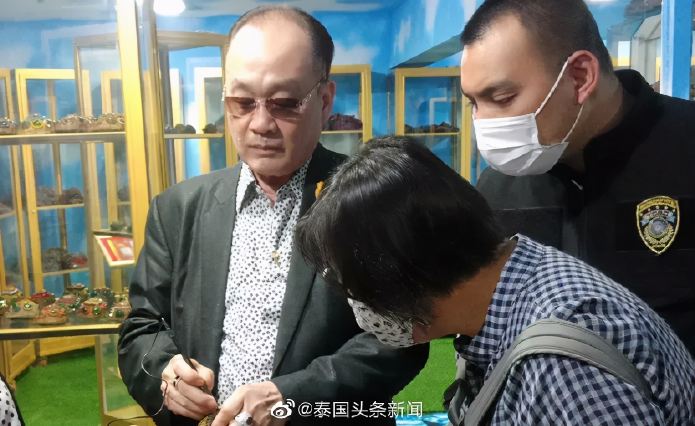 泰国旅游僧人卖假佛牌 (泰国旅游真假佛牌)