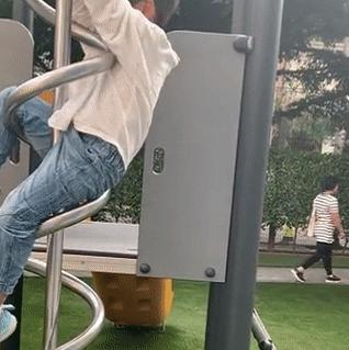 小学生健康用眼方式纠正浅度近视,怎么改善孩子眼睛中度近视