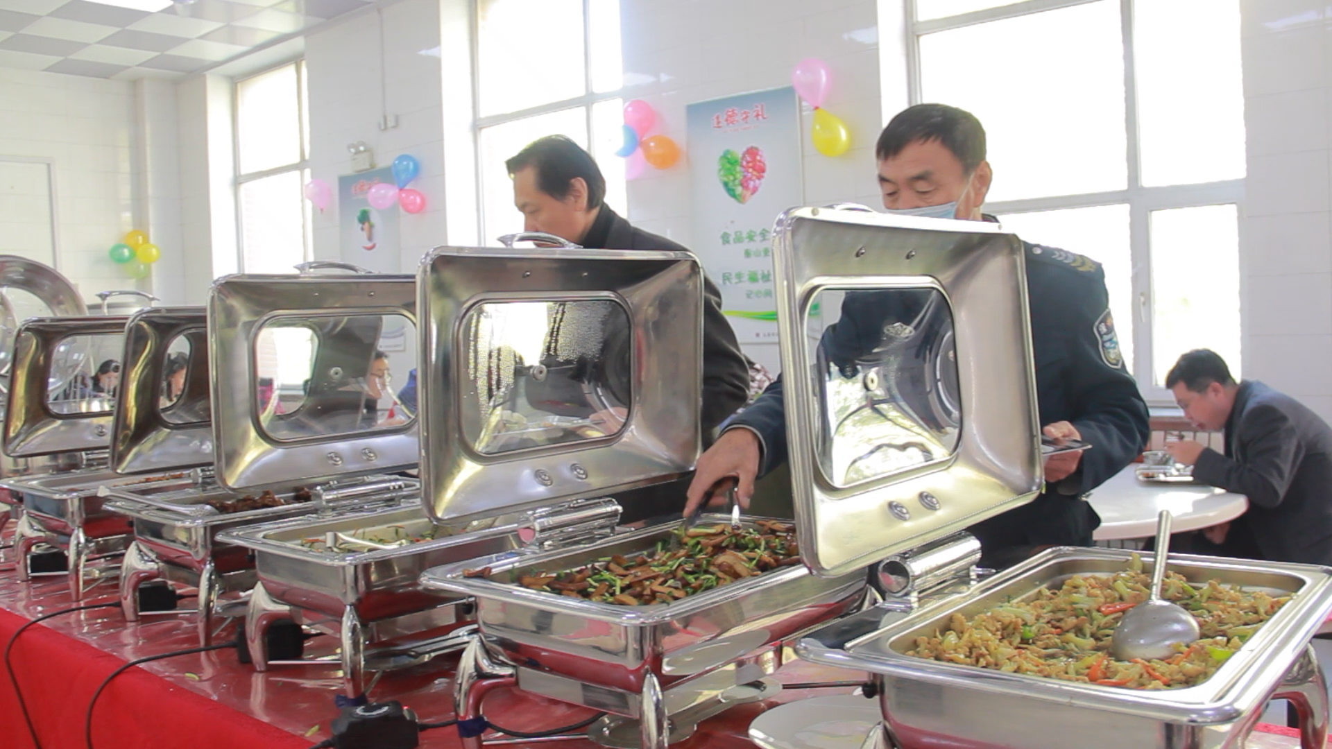 热烈庆祝长春市养正高中、农安县合隆中学千喜食堂盛大开业