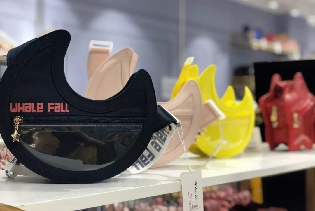 哪个城市有汉服和洛丽塔实体店,西安汉服实体店汉服体验