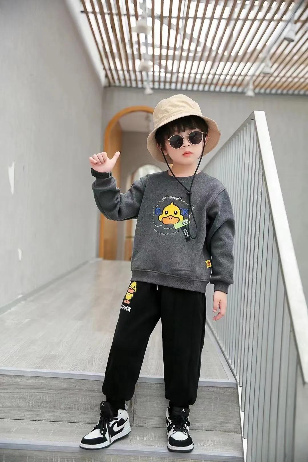 品牌童装批发童装尾货,品牌童装折扣批发低价