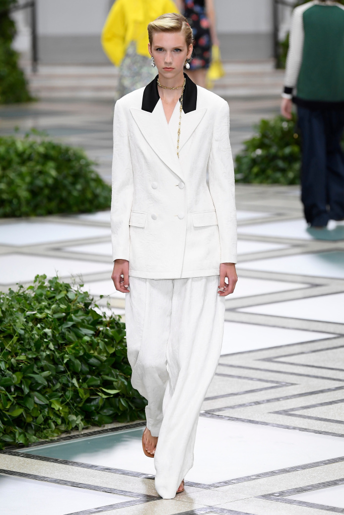 toryburch2020白色刺绣裙子,toryburch小香风裙子