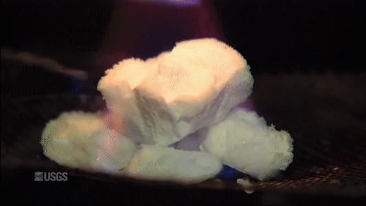 可燃冰与普通能源相比有什么优点,为何说可燃冰能改变世界格局