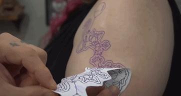 他用刺绣将回忆纹在身上，惊艳12万粉：玩的不止是心跳，还有童真