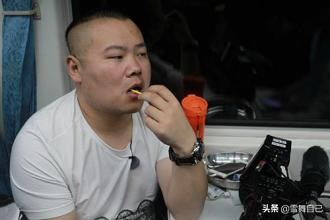 郭德纲的12万,郭德纲岳云鹏在德云社真实地位