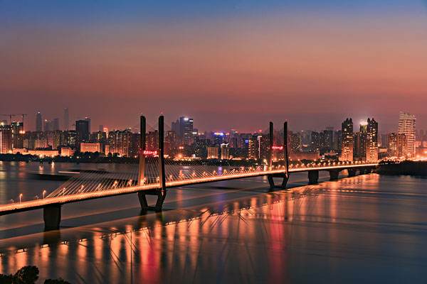 汉口滨江豪宅绿城和华润哪个好,汉口滨江和二七