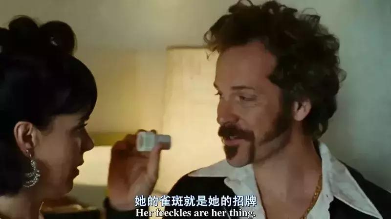 很悲哀的事，她那么美，却要被人骂