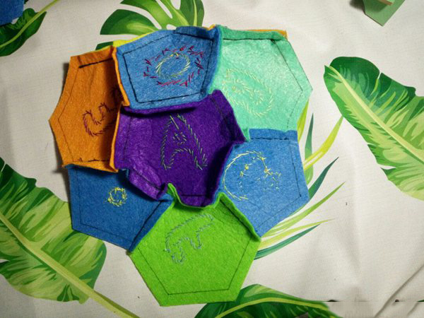 用布做足球的做法,手工足球的做法