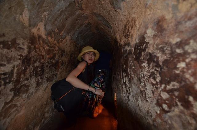 越南美女带妹子出游,越南美女旅游团