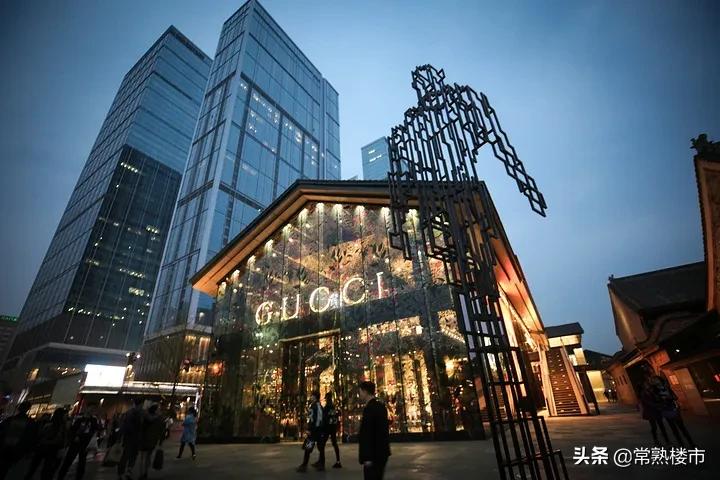 越夜越美丽春城店,越夜越美丽流光溢彩的世界