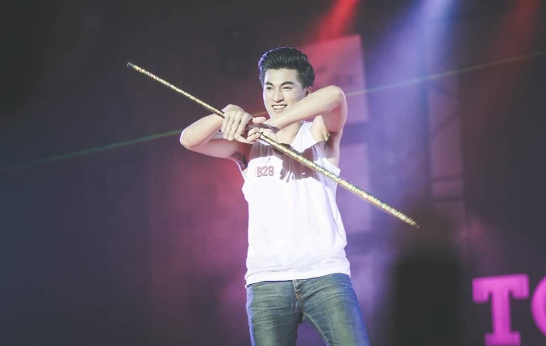 人间天使糕卡娜：热爱足球名校毕业签约三台未来可期